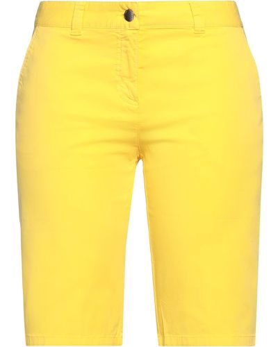 0039 Italy Shorts & Bermuda Shorts - Yellow
