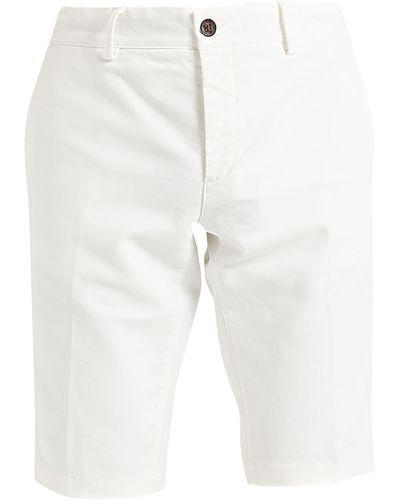 Maison Clochard Shorts & Bermuda Shorts - White