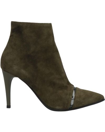 Stele Ankle Boots - Brown