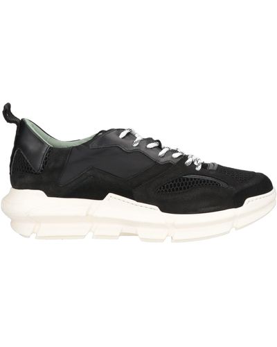 Attimonelli's Sneakers - Black