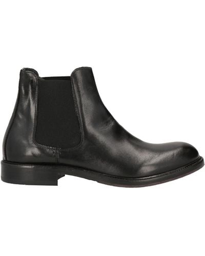 Pawelk's Ankle Boots - Black