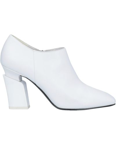 What For Ankle Boots - White