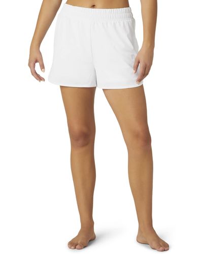 Beyond Yoga In Stride Lined Shorts - White