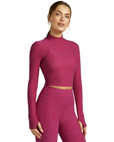 Beyond Yoga Featherweight Moving On Cropped Pullover - Red