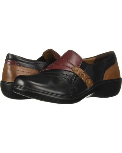 Aravon loafers store