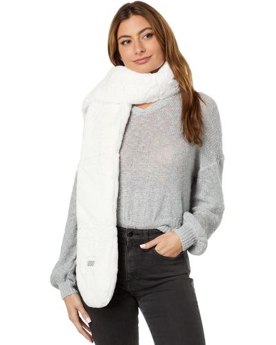 UGG Scarves and mufflers for Women | Online Sale up to 55% off | Lyst