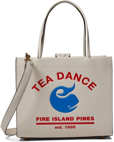 COACH Cashin Carry 22 With Fire Island Graphics - White