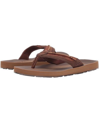 flojos brown flip flops
