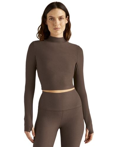 Beyond Yoga Featherweight Moving On Cropped Pullover - Brown