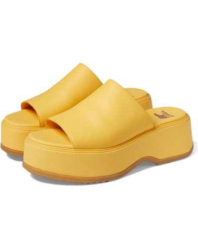 Sorel Dayspring Slide Sandal - Yellow