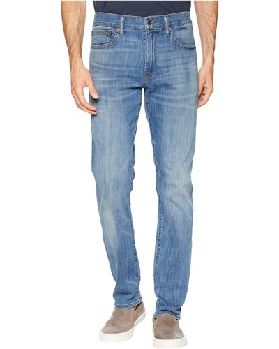 Lucky Brand 410 Athletic Fit Jeans In Fenwick - Blue