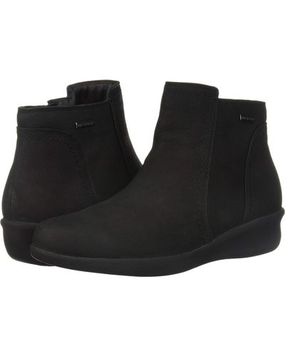 aravon waterproof bootie