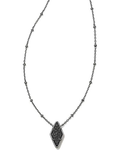 Kendra Scott Kinsley Short Pendant Necklace - Metallic