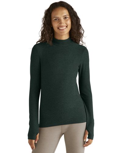 Beyond Yoga Featherweight Moving On Pullover - Green
