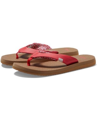 Sanuk Flat sandals for Women, Online Sale up to 15% off