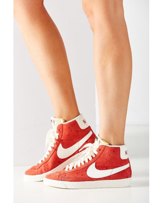 Nike Women's Blazer Mid Suede Vintage Sneaker in Pink | Lyst