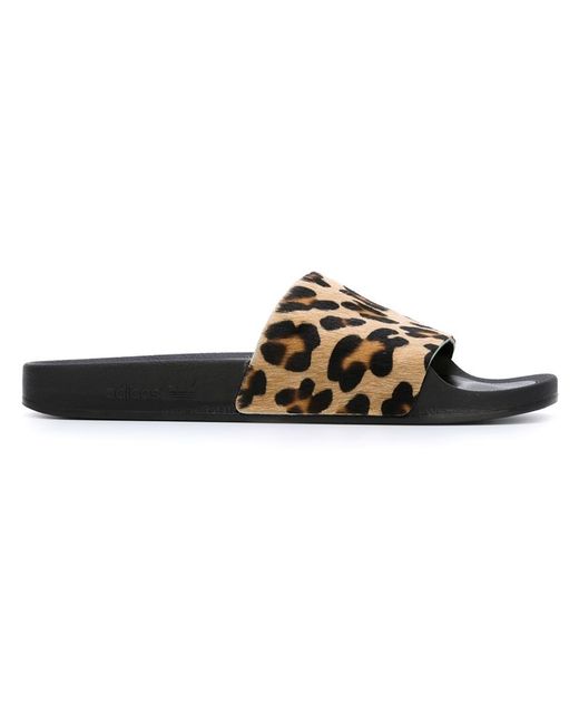 adidas Adilette Comfort Slide Sandals in Leopard Womens Shoes Flats and flat shoes Flat sandals Black 