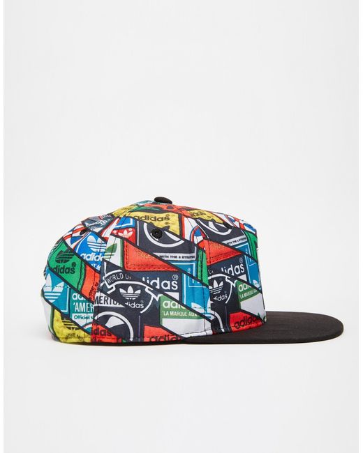 adidas Originals Snapback Cap in Black 