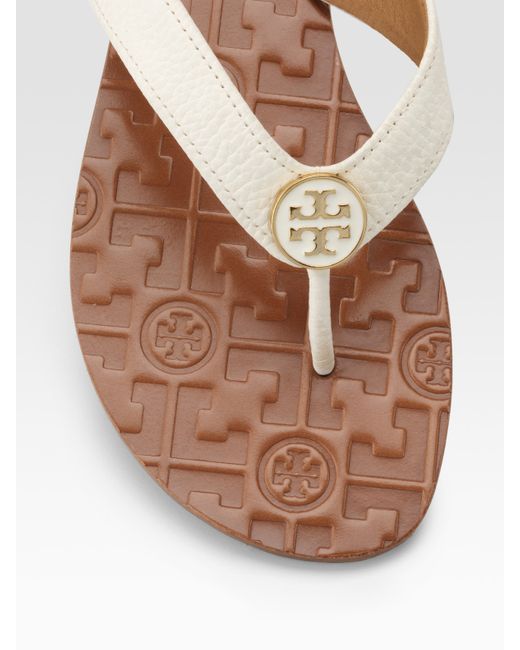 Tory burch Thora Leather Thong Sandal in White (bleach) - Save 30% | Lyst