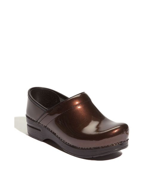dansko professional brown