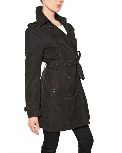 Burberry Brit Buckingham Nylon Trench Coat in Black | Lyst