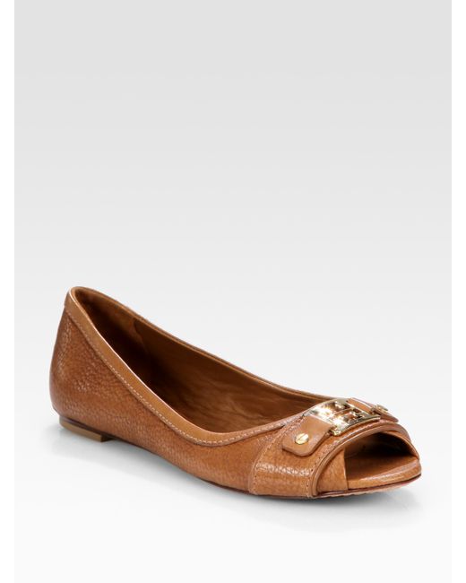 Tory Burch Cline Leather Peep Toe Logo Ballet Flats in Brown | Lyst