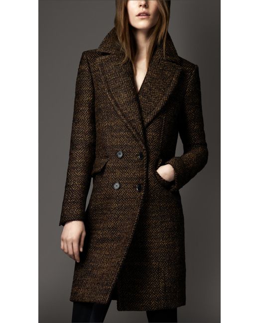 Burberry Oversize Herringbone Tweed Pea Coat in Dark Camel (Brown) | Lyst