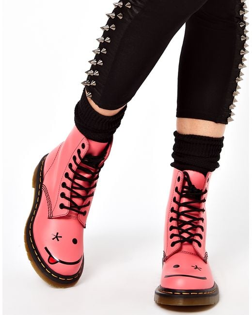 Dr. Martens Hincky Acid Pink Smiley 8 Eye Boots for Men | Lyst