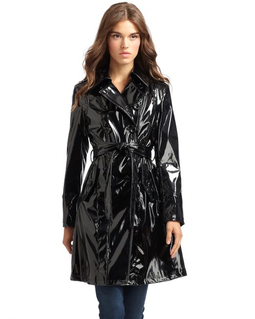 Via Spiga Faux Patent Leather Trench Coat in Black | Lyst