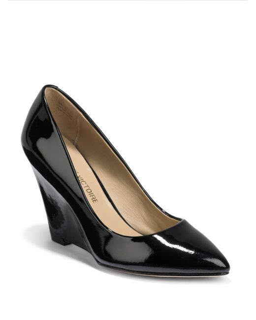 Pour La Victoire Mai Patent Leather Wedge Pumps in Black | Lyst