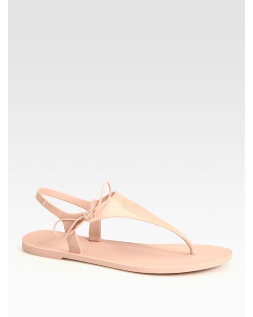 Gucci Katina Rubber Thong Sandals in Natural | Lyst