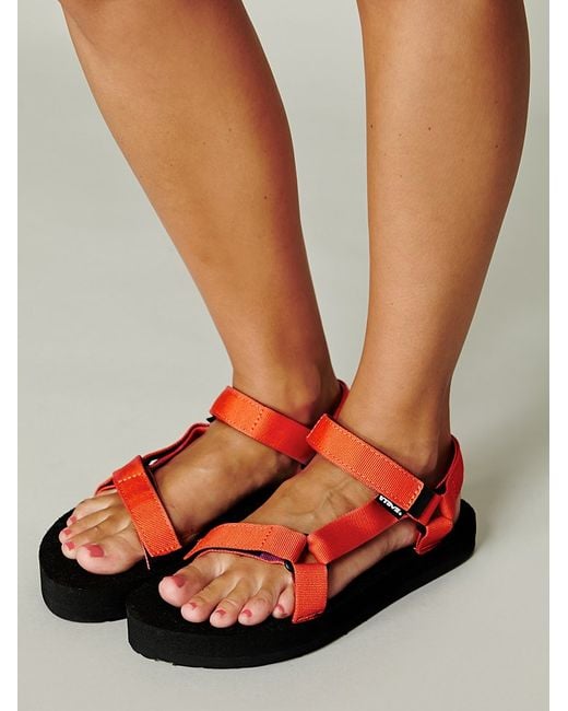 Teva Universal Sandal in Orange | Lyst