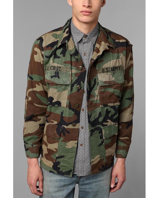 Urban Outfitters Green Urban Renewal Vintage Oversized Camo Jacket for men