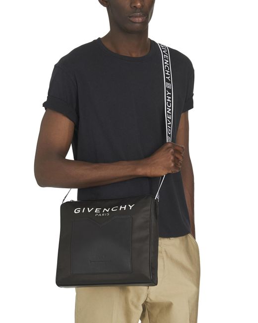 Sac bandoulière Logo Light 3 Givenchy pour homme en coloris Noir | Lyst