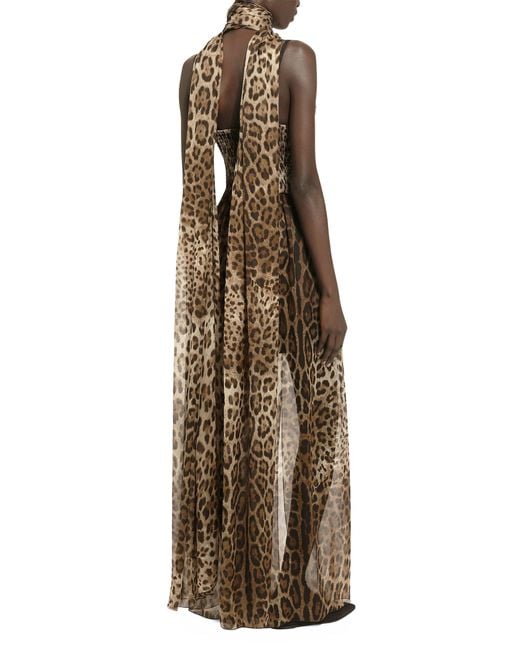 Dolce & Gabbana Natural Langes Kleid aus Chiffon mit Leoparden-Print