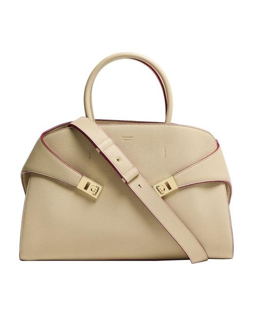 Ferragamo Metallic Handtasche Hug