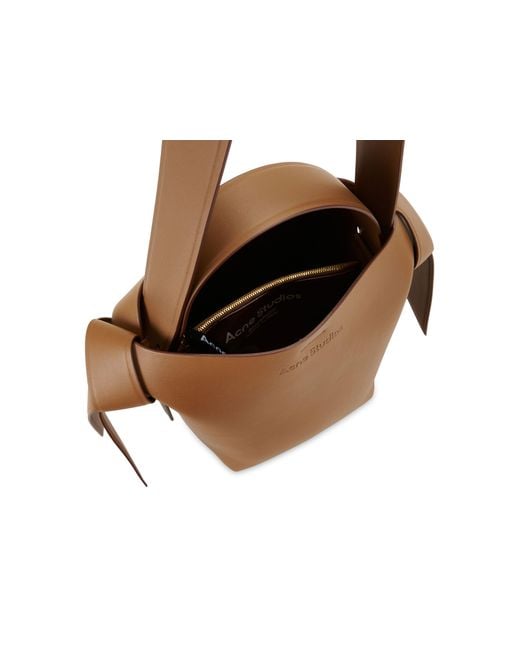 Mini Sac Musubi Acne en coloris Brown