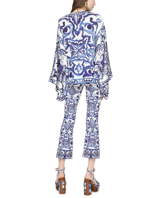 Dolce & Gabbana Blue Charmeuse-Bluse mit Majolika-Print