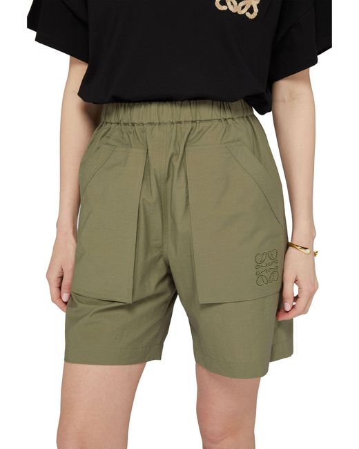 Loewe Green Long Shorts mit großen Taschen