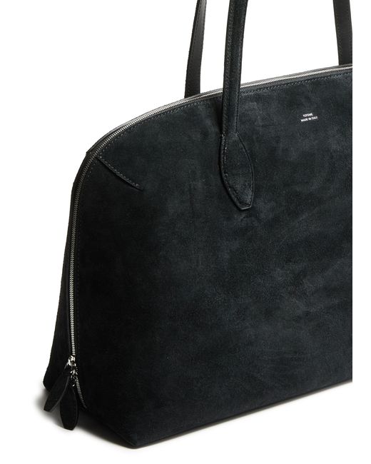 Sac Cabas En Daim Totême  en coloris Black
