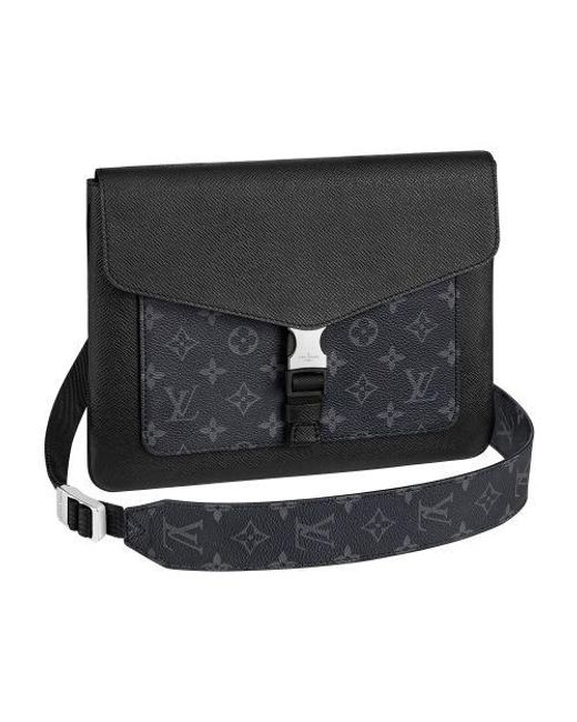 Louis Vuitton Outdoor Messenger Tasche mit Überschlag in Black für Herren