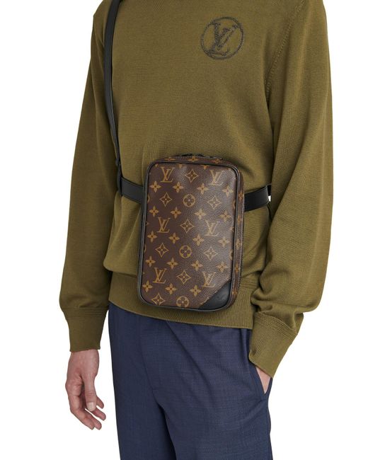 Sac Utility Harness Louis Vuitton pour homme en coloris Brown