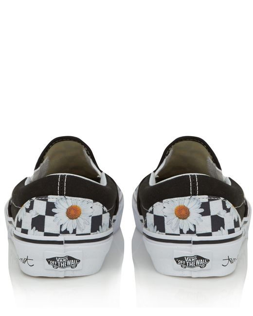 vans slip on daisy