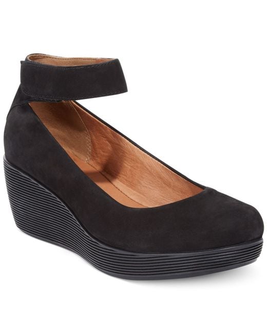 Clarks Black Artisan Women's Claribel Fame Platform Wedges