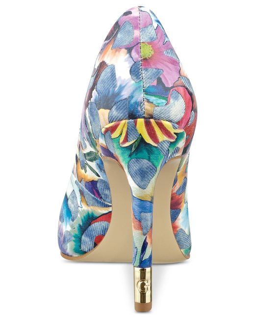 Guess Babbitta Pointed toe Floral print Pumps Lyst