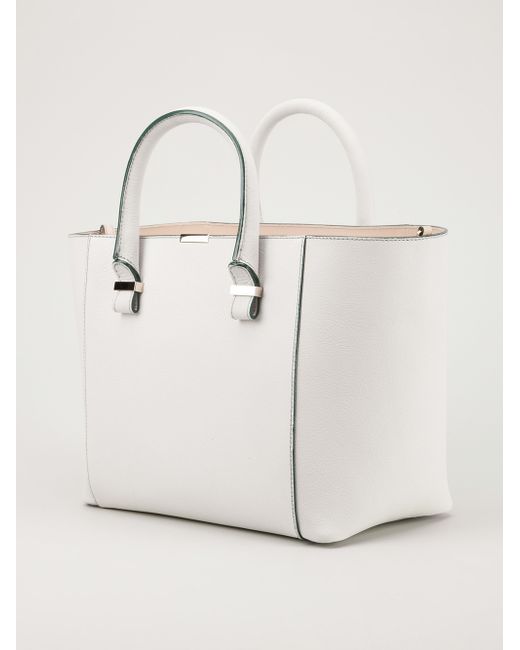 Victoria Beckham Quincy Tote in White | Lyst