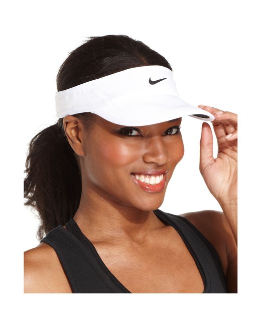 Nike Featherlight 20 Drifit Visor in 