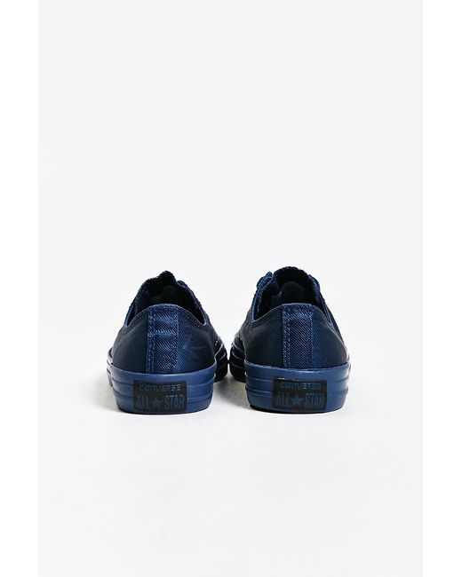 Navy top mono converse