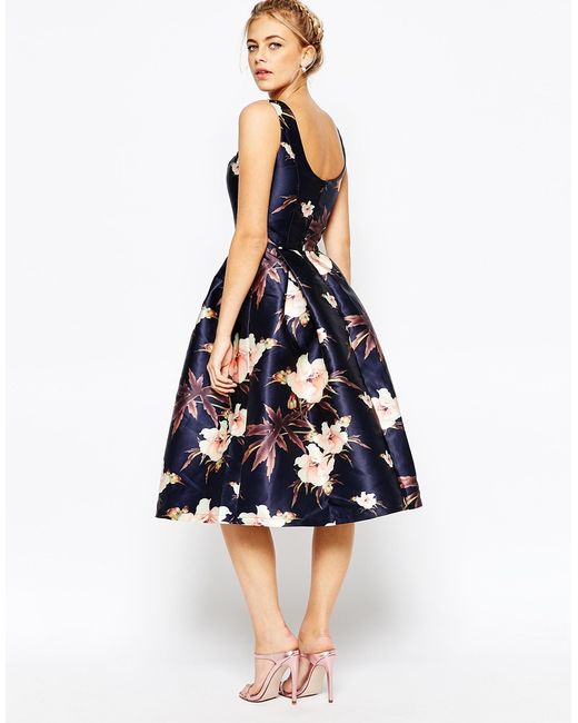Chi Chi London Satin Full Prom Skater Dress In Floral Print - Navy in Blue  | Lyst