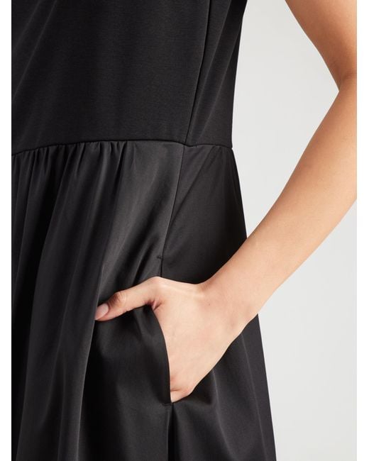 Comma, Black Kleid